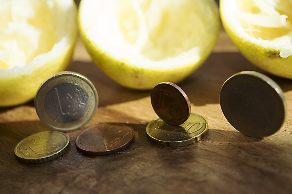 포토 JPG 해외이미지 컨셉 돈 비즈니스 아이디어 사람없음 금융 경제 미국 저축 시장 자르기 대출 빚 압력 예산 위기 줄이기 짜기 비용 해외202004 해외포토 북아메리카 모션 재산 파일형식 이미지허브