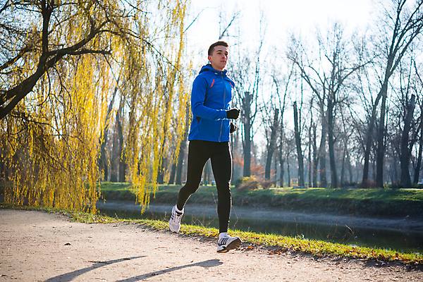 포토 JPG 해외이미지 라이프스타일 공원 남자 건강 한명 사람 성인 야외 달리기 조깅 운동 맑음 연습 성인남자한명만 해외202004 해외포토 1 공공시설 모션 날씨 생활 남자한명만 성인남자만 파일형식 이미지허브