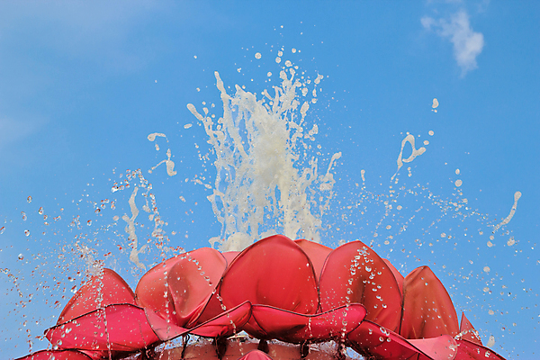 포토 JPG 해외이미지 나무 디자인 공원 실루엣 조각 여행 백그라운드 비즈니스 건축양식 태국 사람없음 야외 건물 컵 가로 물 파란색 빛 정원 폭포 젖음 흐름 에너지 추위 골동품 연못 도시 은색 사자 관목 싱크대 속도 분수 아치 대리석 분무기 랜드마크 스타일 해외202004 해외포토 자연요소 식물 식기 건축물 공공시설 건축 아시아 컬러 컨셉 재료 포유류 자연 촬영기법 개수대 파일형식 이미지허브
