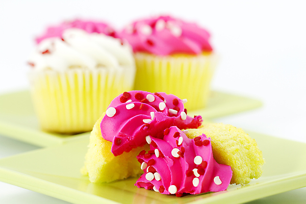 포토 JPG 해외이미지 접시 음식 분홍색 다이어트 부분 디저트 기념 발렌타인데이 사람없음 초록색 파티 케이크 얼음 흰색 대접 생일 달콤 작음 유혹 컵케이크 흰배경 정사각형 초대 제어 솔깃 해외202004 해외포토 자연요소 도형 식기 기념일 컬러 백그라운드 컨셉 데이이벤트 건강 이벤트 맛 크기 파일형식 이미지허브