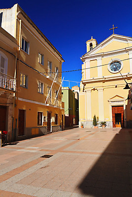 포토 JPG 해외이미지 전통 외관 유럽 여행 건축양식 창문 하늘 거리 주택 사람없음 컬러풀 교회 문 마을 맑음 이탈리아 도시 재산 지중해 정사각형 타운 옛날 해외202004 해외포토 도형 건축 나라 바다 컬러 종교건축 날씨 건물 금융 파일형식 이미지허브