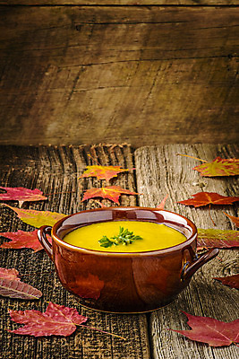 포토 JPG 해외이미지 계절 음식 백그라운드 채소 오렌지 호박 날씨 사람없음 목재 가을 시골 판넬 뜨거움 사발 수프 크림 스쿼시 채식주의자 핸드메이드 카피스페이스 해외202004 해외포토 나무 스포츠 과일 재료 구기 공백 사기그릇 채식 파일형식 이미지허브