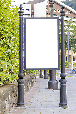 포토 JPG 해외이미지 주간 간판 프레임 광고판 사람없음 야외 도심 옥외간판 옥외광고 목업 해외202004 해외포토 자연요소 알림판 도시 판 파일형식 이미지허브
