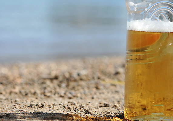 포토 JPG 해외이미지 1 음료 모래 바다 섬 백그라운드 자연 유리 하늘 휴가 맥주 사람없음 야외 아웃포커스 가로 물 파란색 컬러풀 햇빛 노란색 맑음 거품 추위 묘사 오브젝트 먼지 카피스페이스 해외202004 해외포토 자연요소 컬러 재질 날씨 주류 촬영기법 태양 공백 생태계 파일형식 이미지허브