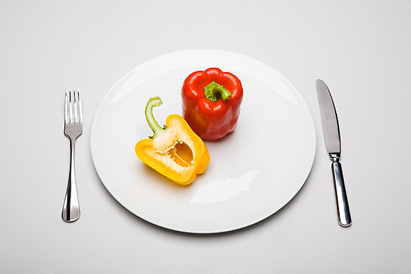 포토 JPG 해외이미지 라이프스타일 식기 접시 음식 조각 포크 다이어트 채소 재료 부분 고추 파프리카 건강 씨앗 사람없음 빨간색 초록색 노란색 식사 샐러드 수확 흰색 기구 신선 조미료 칼 맛 아침식사 은색 자르기 배열 날것 후추 설정 내추럴 점심식사 백자 숙성 채식주의자 해외202004 해외포토 식물 컬러 컨셉 농업 모션 생활 도자기 향신료 채식 향미료 파일형식 이미지허브