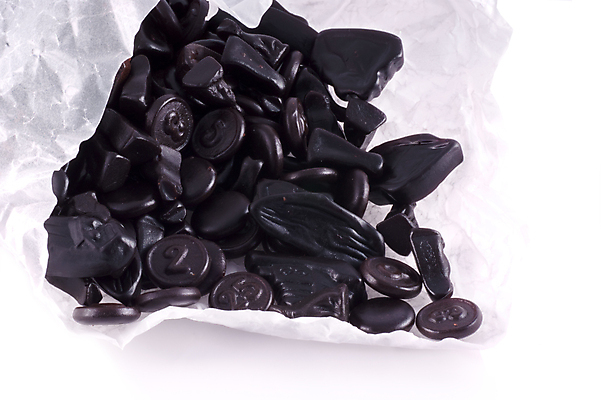 포토 JPG 해외이미지 전통 백그라운드 가방 사탕 사람없음 검은색 흰색 맛 떨어짐 만족 네덜란드 원뿔 고립 추출 해외202004 해외포토 도형 잡화 감정 유럽 컬러 컨셉 디저트 파일형식 이미지허브