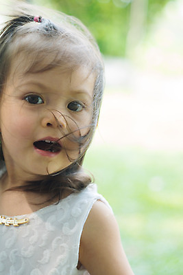 포토 JPG 해외이미지 라이프스타일 공원 행복 어린이 한명 사람 해외202004 해외포토 1 공공시설 감정 생활 파일형식 이미지허브