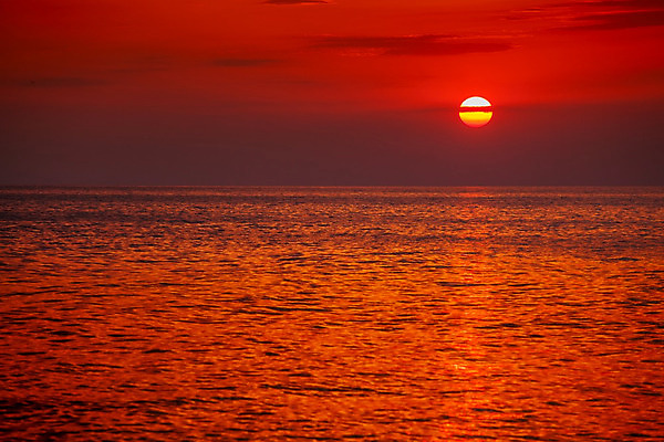 포토 JPG 해외이미지 디자인 실루엣 바다 여행 백그라운드 오렌지 자연 하늘 추상 미술 풍경 사람없음 빨간색 물 여름 빛 햇빛 태양 반사 노란색 일출 일몰 수평선 해외202004 해외포토 자연요소 계절 컬러 무늬 과일 문화예술 촬영기법 노을 생태계 파일형식 이미지허브