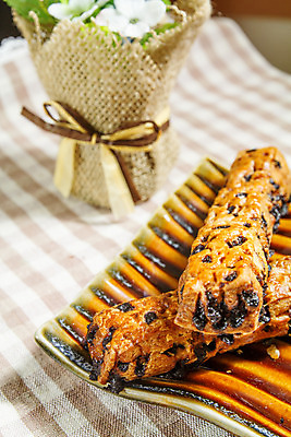 포토 JPG 해외이미지 접시 꽃 음식 사람없음 장식 초콜릿 사막 막대기 아침식사 해외202004 해외포토 식물 식기 디저트 식사 파일형식 이미지허브