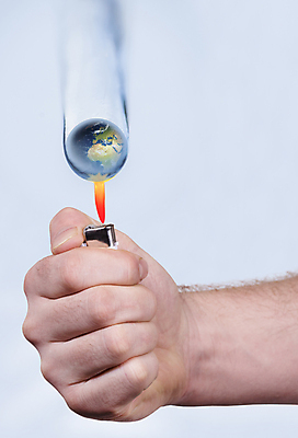 포토 JPG 해외이미지 구름 지구 바다 백그라운드 컨셉 자연 불 커뮤니케이션 아이디어 사람없음 공중 물 파란색 한개 세계 글로벌 반사 지구본 우주 환경 글로벌비즈니스 재활용 행성 물방울 투명 액체 변화 떨어짐 땅 순수 눈물 환경보전 라이터 연소 경고문 여의주 완전 부족함 해외202004 해외포토 자연요소 1 감정 컬러 비즈니스 경고 사회이슈 친환경 생태계 파일형식 이미지허브