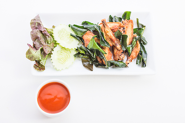 포토 JPG 해외이미지 접시 음식 조각 날개 채소 파슬리 건강 육류 돼지고기 스테이크 요리 사람없음 가로 빨간색 식사 저녁식사 치킨 당근 샐러드 튀김 흰색 신선 그릴 상추 바비큐 굽기 먹기 허브 향신료 칼로리 빵가루 송아지고기 식욕 해외202004 해외포토 식물 식기 컬러 식재료 모션 주방용품 뿌리채소 서양음식 구이 닭고기요리 향미료 파일형식 이미지허브