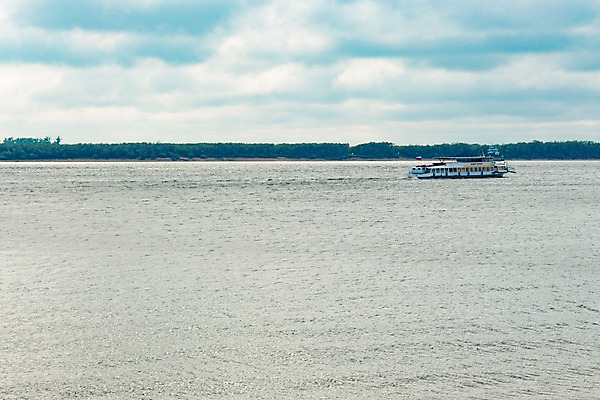 포토 JPG 해외이미지 나무 구름 계절 공원 여행 백그라운드 자연 하늘 거리 풍경 사람없음 야외 초록색 물 여름 파란색 빛 강 도시풍경 컬러풀 태양 노란색 우주 봄 도시 언덕 러시아 멀리 동쪽 해외202004 해외포토 자연요소 식물 공공시설 유럽 컬러 방향 생태계 파일형식 이미지허브