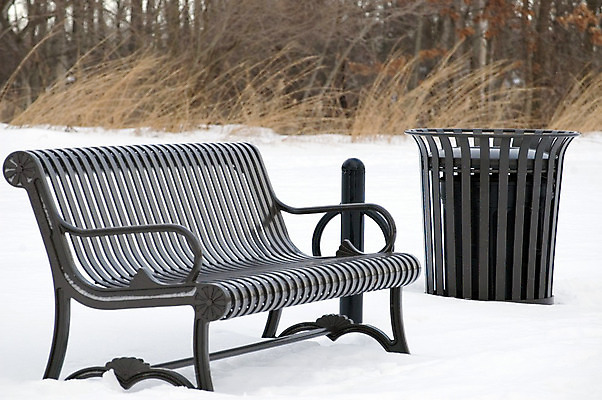 포토 JPG 해외이미지 공원 겨울 벤치 의자 사람없음 야외 냉동 추위 1월 해외202004 해외포토 계절 공공시설 가구 날짜 파일형식 이미지허브