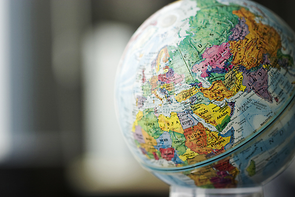 포토 JPG 해외이미지 모델 교육 유럽 지구 바다 과학 여행 백그라운드 지도 인터넷 비즈니스 공 학교 아프리카 풍경 사람없음 파란색 빛 세계 글로벌 지구본 우주 환경 웹 행성 작음 땅 오브젝트 대륙 눈금 북쪽 여의주 지리 해외202004 해외포토 나라 컬러 크기 방향 파일형식 이미지허브