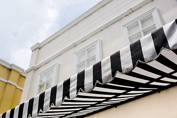 포토 JPG 해외이미지 라이프스타일 외관 꽃 유럽 벽 건축양식 창문 거리 주택 프레임 따뜻함 이야기 사람없음 야외 건물 빨간색 초록색 파란색 컬러풀 문 마을 맑음 희망 줄무늬 이탈리아 수확 흰색 시골 오픈 그리기 지중해 그림 베네치아 리빙 셔터 옛날 제라늄 해외202004 해외포토 식물 건축물 건축 감정 나라 바다 컬러 무늬 농업 모션 날씨 생활 파일형식 이미지허브