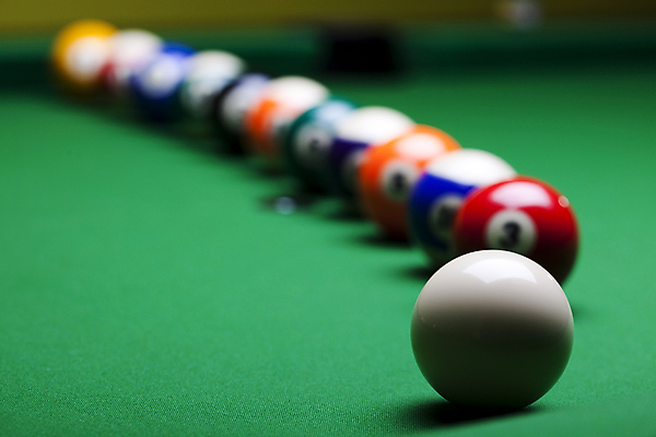 포토 JPG 해외이미지 실내 사람없음 아웃포커스 당구 포켓볼 당구공 당구대 초록배경 해외202004 해외포토 백그라운드 공 촬영기법 내부 초록색 구기 당구용품 파일형식 이미지허브