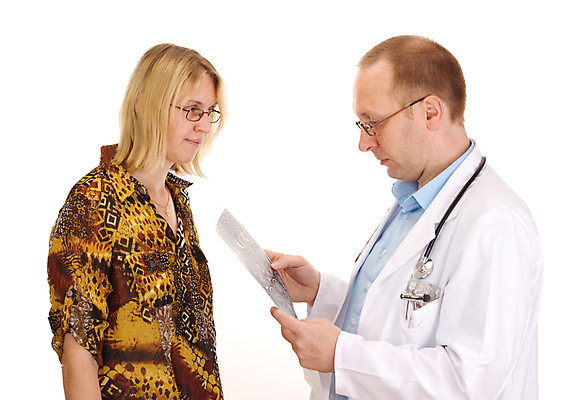 포토 JPG 해외이미지 여자 남자 엑스레이 건강 병원 설명 두명 약 머리 고양이 환자 의사 판넬 뇌 일반 보험 발견 고립 염증 오류 자금 많음 해외202004 해외포토 컨셉 돈 포유류 의학 모션 사람 신체부위 금융 반려동물 의료진 질병 파일형식 이미지허브