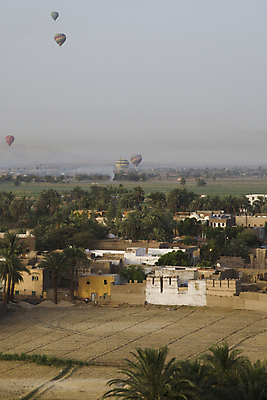 포토 JPG 해외이미지 여행 밭 아프리카 하늘 아침 휴가 이집트 풍경 사람없음 관광지 계곡 새벽 자유 뜨거움 가스 풍선 이국적 해외202004 해외포토 주간 자연요소 나라 컨셉 농업 파일형식 이미지허브