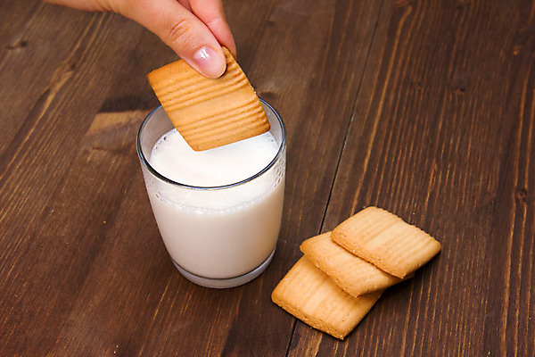 포토 JPG 해외이미지 접시 음료 음식 백그라운드 크리스마스 다이어트 재료 유리 아침 디저트 건강 사람없음 산타클로스 쿠키 초콜릿 식사 사막 우유 추위 흰색 신선 액체 달콤 맛 아침식사 굽기 먹기 크림 상쾌 칼로리 내추럴 고립 단백질 칼슘 페스츄리 해외202004 해외포토 주간 식기 기념일 감정 빵 컬러 컨셉 모션 재질 유제품 구이 영양소 파일형식 이미지허브