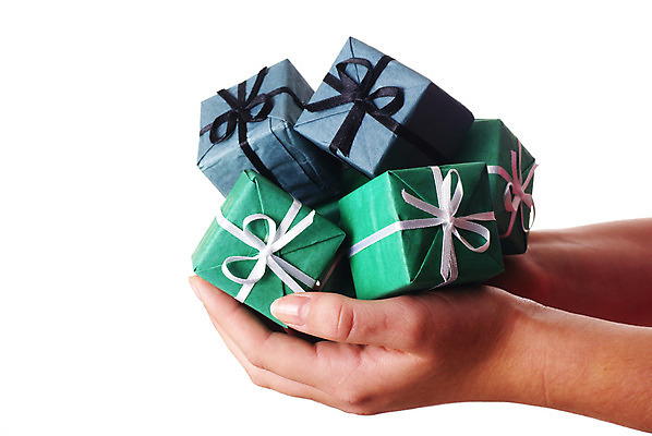 포토 JPG 해외이미지 손 계절 여자 리본 백그라운드 컨셉 크리스마스 포장 휴가 선물 사람없음 장식 놀람 흰색 축하 잡기 오브젝트 활 주기 팔 고립 많음 해외202004 해외포토 기념일 감정 컬러 모션 표정 사람 신체부위 파일형식 이미지허브