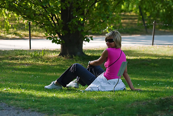 포토 JPG 해외이미지 백인 모델 라이프스타일 응시 여자 행복 얼굴 한명 사람 성인 금발 머리 흰색 신선 고립 완전 해외202004 해외포토 서양인 1 헤어스타일 시선 감정 컬러 컨셉 생활 신체부위 파일형식 이미지허브