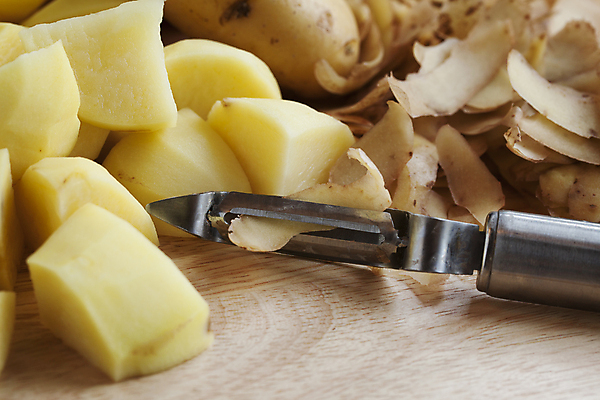 포토 JPG 해외이미지 음식 채소 감자 건강 사람없음 껍질 신선 피부 준비 날것 성분 채식주의자 해외202004 해외포토 신체부위 채식 파일형식 이미지허브