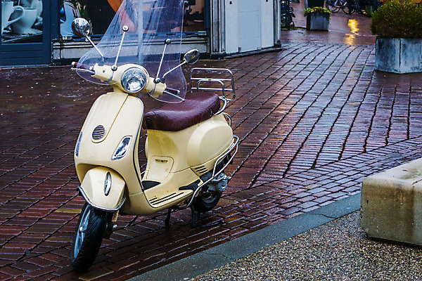 포토 JPG 해외이미지 디자인 응시 도로 교통수단 여행 학교 교통시설 모바일 새로움 거리 풍경 사람없음 야외 도시풍경 마을 자전거 운전 스쿠터 오토바이 수확 흰색 도시 클래식 우아함 주차 크림 속도 복고 심플 장면 타운 모터 구식 기본 방법 옛날 해외202004 해외포토 시선 교육 길 컬러 교통 컨셉 농업 모션 바이크 시설 파일형식 이미지허브