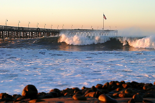 포토 JPG 해외이미지 주간 해외풍경 파도 바다 사람없음 야외 미국 성조기 캘리포니아 가교 수평선 해외202004 해외포토 자연요소 해외 건축물 북아메리카 풍경 국기 파일형식 이미지허브