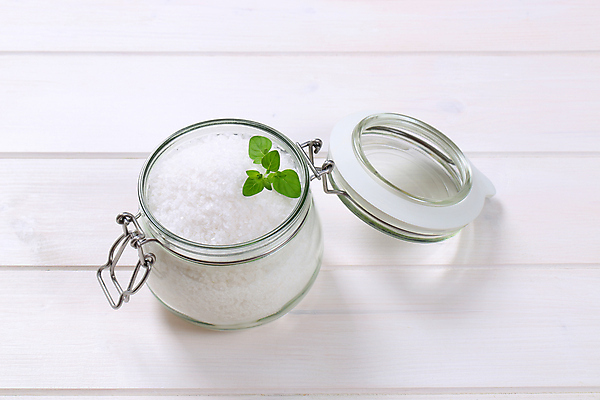 포토 JPG 해외이미지 재료 휴식 사람없음 스파 허브 피부관리 밀폐용기 입욕소금 해외202004 해외포토 식물 컨셉 뷰티 미용용품 용기_그릇 소금 파일형식 이미지허브