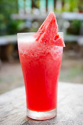 포토 JPG 해외이미지 음료 음식 분홍색 조각 과일 재료 부분 유리 휴식 디저트 수박 사람없음 장식 빨간색 물 얼음 주스 젖음 추위 신선 칵테일 고명 액체 달콤 맛 혼합 상쾌 날것 스무디 이국적 토닉 개조 무알코올 해외202004 해외포토 자연요소 감정 컬러 컨셉 재질 주류 파일형식 이미지허브