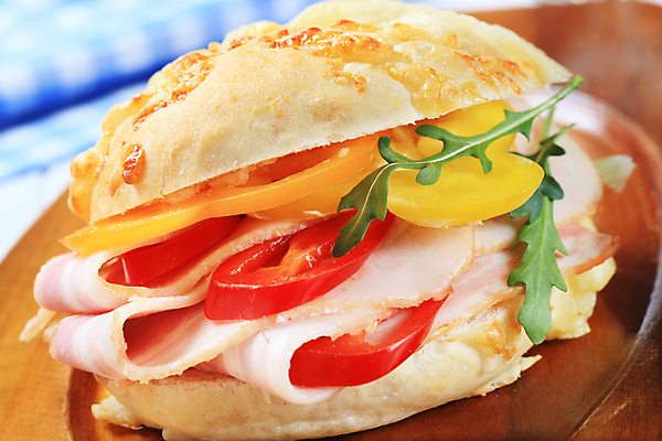 포토 JPG 해외이미지 음식 조각 채소 고추 치즈 샌드위치 육류 돼지고기 사람없음 로켓 신선 아침식사 묘사 햄 베이컨 점심식사 루꼴라 번 해외202004 해외포토 빵 식재료 유제품 식사 파일형식 이미지허브