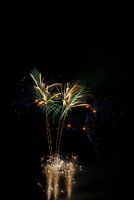 포토 JPG 해외이미지 행복 백그라운드 하늘 불 추상 휴가 새로움 기념 폭죽 불꽃놀이 미술 이벤트 사람없음 빛 컬러풀 파티 검은색 축제 어둠 힘 기쁨 로켓 축하 야간 폭발 폭발물 파열 빛망울 광 해외202004 해외포토 자연요소 감정 무기 컬러 컨셉 무늬 놀이 문화예술 파일형식 이미지허브