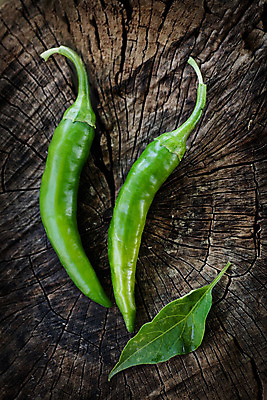 포토 JPG 해외이미지 식물 음식 줄기 백그라운드 채소 과일 재료 자연 고추 불 파프리카 건강 요리 사람없음 목재 빨간색 초록색 활발 시골 신선 뜨거움 양념 조미료 그룹 맛 가득함 향신료 싱글 유기농 매움 날것 향기 아로마 후추 숙성 채식주의자 할라피뇨 해외202004 해외포토 자연요소 나무 웰빙 컬러 컨셉 생태계 채식 냄새 향미료 파일형식 이미지허브