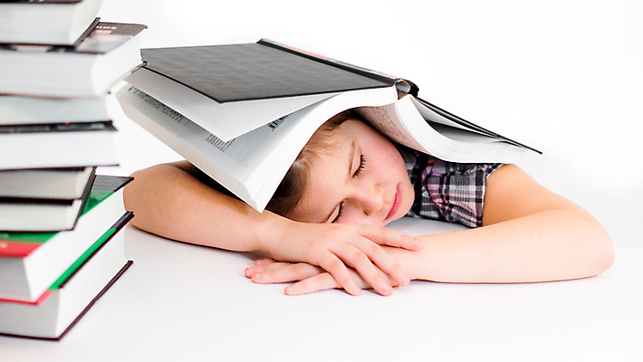 포토 JPG 해외이미지 학생 라이프스타일 여자 교육 산업 얼굴 어린이 컨셉 학교 아이디어 한명 사람 성인 10대 책 독서 머리 검은색 시험 흰색 시간 좌절 대학교 반대 거짓말 세미나 지능 해외202004 해외포토 1 감정 컬러 청소년 생활 신체부위 파일형식 이미지허브