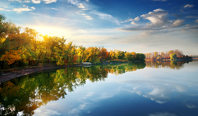 포토 JPG 해외이미지 주간 구름 호수 자연 하늘 사람없음 야외 햇빛 가을풍경 맑음 가을 해외202004 해외포토 자연요소 계절 날씨 풍경 태양 생태계 파일형식 가을_계절 이미지허브