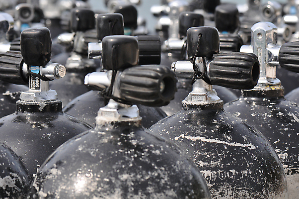 포토 JPG 해외이미지 스포츠용품 스포츠 바다 사람없음 수중 익스트림스포츠 가스 산소 압축 철강 해외202004 해외포토 원소 오브젝트 파일형식 이미지허브