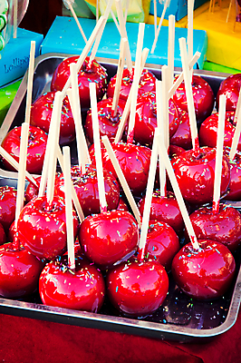 포토 JPG 해외이미지 디저트 사탕 사람없음 빨간색 막대기 달콤 사과 해외202004 해외포토 음식 컬러 과일 맛 파일형식 이미지허브