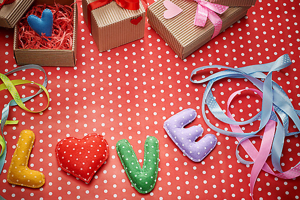 포토 JPG 해외이미지 커플 결혼 백그라운드 가족 결혼식 휴가 발렌타인데이 선물 사랑 사람없음 장식 빨간색 단어 상자 컬러풀 수확 하트 인사 신용카드 복고 2월 강렬 특별함 펠트 핸드메이드 카피스페이스 해외202004 해외포토 모양 문자 감정 컬러 컨셉 농업 관계 데이이벤트 이벤트 금융 공백 예절 날짜 파일형식 천_직물 이미지허브