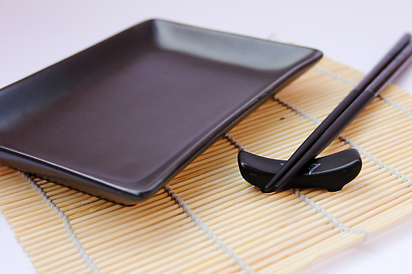 포토 JPG 해외이미지 전통 라이프스타일 문화 음식 백그라운드 패턴 밥 건강 어류 요리 동양인 사람없음 목재 주방 식당 일본 검은색 저녁식사 줄무늬 초밥 기구 공구 막대기 해조류 먹기 해산물 대나무 질감 롤 공급 해외202004 해외포토 나무 아시아 컬러 무늬 재료 모션 인종 생활 상점 식사 수중동물 도구 해양식물 일본음식 파일형식 이미지허브