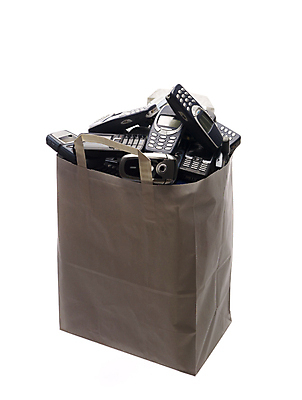 포토 JPG 해외이미지 가방 모바일 그림자 사람없음 스마트폰 수확 흰색 상품 전화기 흰배경 옛날 정물화 해외202004 해외포토 잡화 컬러 백그라운드 농업 핸드폰 스마트기기 그림 파일형식 이미지허브