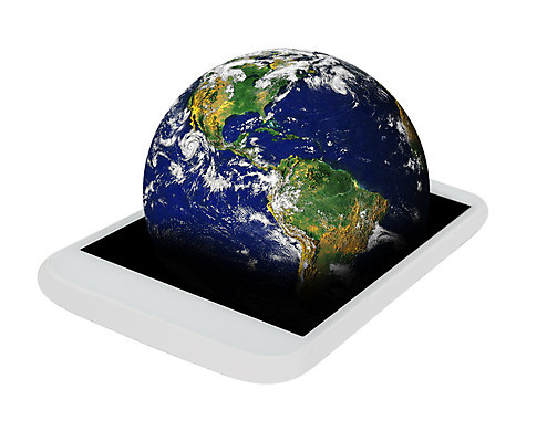 포토 JPG 해외이미지 컨셉 인터넷 비즈니스 통신 모바일 사람없음 파란색 스마트폰 핸드폰 컴퓨터 세계 글로벌 알약 지구본 디지털 스크린 웹 행성 흰색 연결 전화기 고립 해외202004 해외포토 컬러 전자제품 스마트기기 약 우주 파일형식 이미지허브