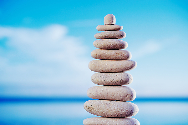 포토 JPG 해외이미지 구름 선 바다 컨셉 자연 하늘 추상 사람없음 세로 쌓기 탑 스파 조약돌 바위 흰색 그룹 정상 작음 균형 배열 심볼 명상 피라미드 흙더미 돌무덤 절정 평형 해외202004 해외포토 자연요소 건축물 컬러 무늬 모션 수영 흙 돌_바위 무덤 크기 생태계 랜드마크 파일형식 더미 이미지허브