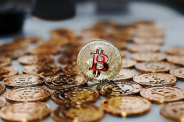 포토 JPG 해외이미지 돈 인터넷 비즈니스 안전 사람없음 금융 동전 저축 황금 발굴 무역 보안 결제 가치 해외202004 해외포토 산업 경제 재산 파일형식 이미지허브