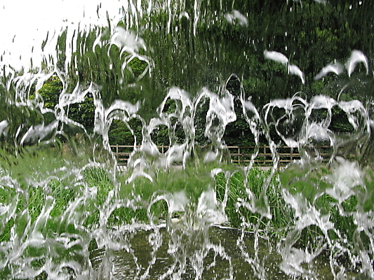 포토 JPG 해외이미지 백그라운드 실내 사람없음 물 폭포 가을 물방울 떨어짐 해외202004 해외포토 자연요소 계절 컨셉 자연 내부 파일형식 이미지허브