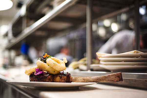 포토 JPG 해외이미지 전통 접시 산업 음식 다이어트 비즈니스 육류 돼지고기 스테이크 요리 사람없음 주방 식당 요리사 식사 소고기 신선 양념 중앙 맛 그릴 바비큐 굽기 먹기 향신료 무역 유기농 슬라이스 후추 양고기 갈비뼈 쪽파 경영 앙트레 입가심 해외202004 해외포토 직업 식기 웰빙 컨셉 식재료 모션 주방용품 뼈 서양음식 건강 상점 구이 파 향미료 파일형식 이미지허브