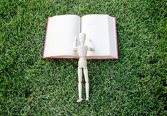 포토 JPG 해외이미지 구름 모델 학생 라이프스타일 손 공원 교육 종이 도로 컨셉 밭 휴식 주택 이끼 사람 잔디 사람없음 야외 건물 목재 책 세로 초록색 스터디 일몰 봄 공백 시골 잡기 업무 오픈 잡지 숲 읽기 페이지 시트 거짓말 해외202004 해외포토 자연요소 나무 식물 건축물 계절 공공시설 길 컬러 농업 재료 교통시설 모션 생활 신체부위 간행물 학습 노을 작업 파일형식 이미지허브