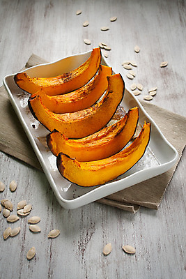 포토 JPG 해외이미지 음식 조각 채소 오렌지 재료 호박 요리 씨앗 사람없음 가을 시골 먹이 굽기 채식주의자 해외202004 해외포토 식물 계절 과일 구이 채식 파일형식 이미지허브