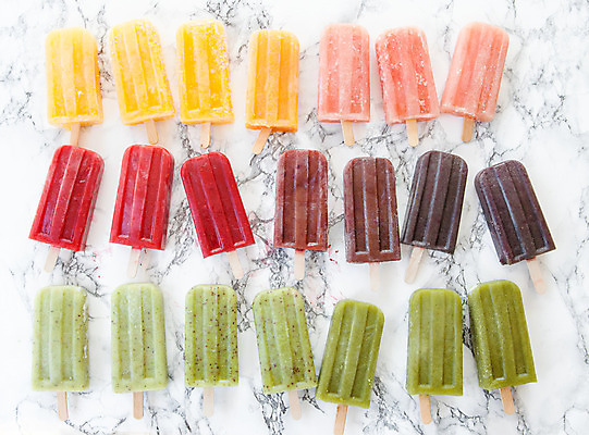 포토 JPG 해외이미지 음식 분홍색 오렌지 과일 딸기 아이스크림 디저트 사탕 키위 사람없음 장식 가로 빨간색 초록색 여름 컬러풀 노란색 냉동 얼음 추위 대접 신선 체리 선택 맛 민트 상쾌 산딸기 대리석 레시피 핸드메이드 해외202004 해외포토 자연요소 계절 감정 컬러 컨셉 재료 허브 파일형식 이미지허브