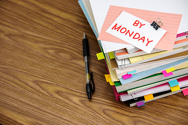 포토 JPG 해외이미지 영어 교육 종이 문장 비즈니스 텍스트 학교 사람없음 책 단어 스터디 사무실 쌓기 정보 업무 신용카드 메시지 끝 인쇄 책상 오브젝트 보고서 준비 파일 바쁨 폴더 흙더미 종료 경영 고립 골 마감 보관소 월요일 제출 프로젝트 헬프 해외202004 해외포토 문자 가구 모션 금융 학습 흙 작업 도움 저장 요일 파일형식 더미 이미지허브