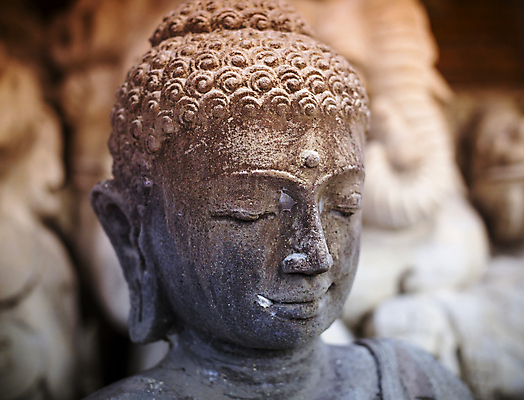 포토 JPG 해외이미지 1 전통 남자 아시아 종교 얼굴 선 조각 불교 건축양식 미술 사람 앉기 동양인 사람없음 야외 세로 조각상 수확 골동품 바위 사찰 거친 역사 심볼 묘사 명상 오브젝트 질감 복고 발리 천연기념물 그런지 숭배 옛날 스타일 해외202004 해외포토 건축 나라 섬 농업 종교건축 모션 문화예술 인종 신체부위 조형물 돌_바위 인도네시아 파일형식 이미지허브